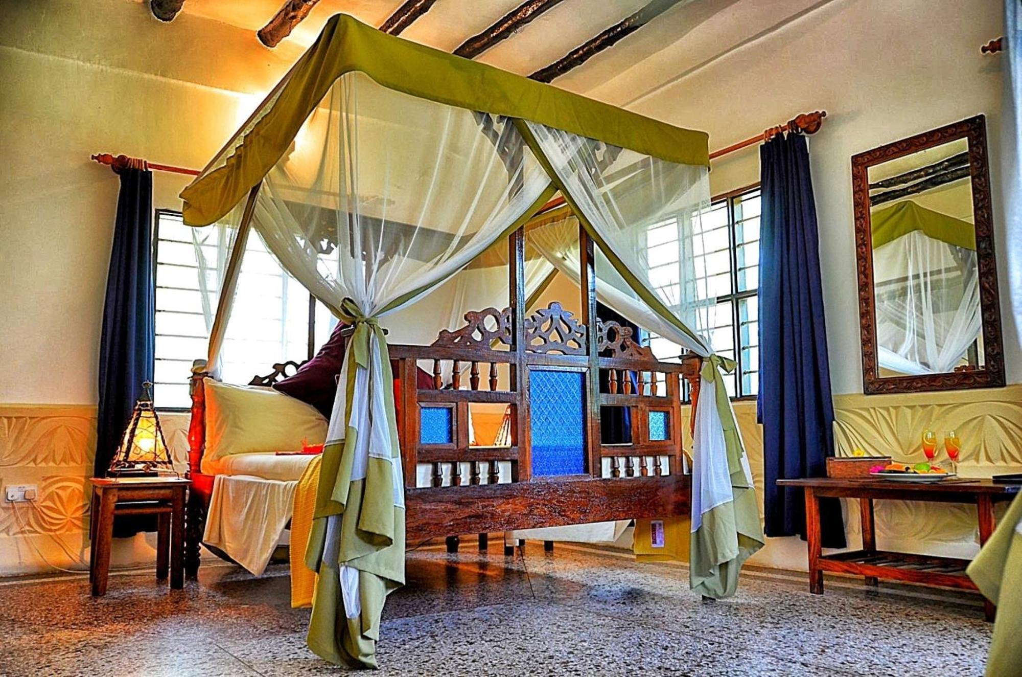 Pongwe Beach Hotel Bilik gambar